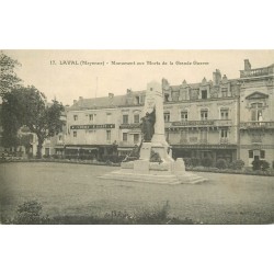 53 LAVAL. Banque Société Générale et Garage Hardy