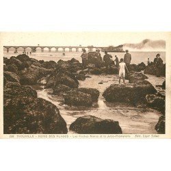 carte postale ancienne 14 TROUVILLE. Roches Noires et Jetée Promenade