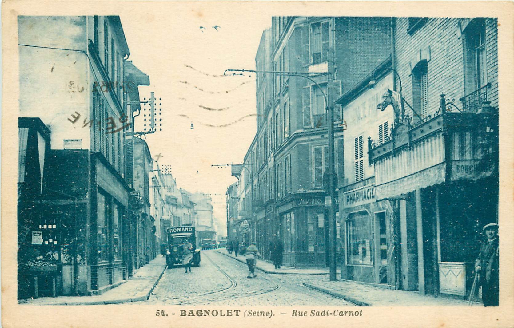 93 BAGNOLET. Pharmacie rue Sadi-Carnot et rue Cadet Vienot (aujourd'hui Place Mandéla) à gauche rue Berton 1933