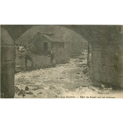 19 CORREZE. Rare Ouvriers avec effet de Soleil sur un Ruisseau 1929