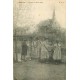 49 BEHUARD. Ecolières de l'Ecole libre devant la pompe à eau et l'Eglise 1918