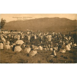 MADAGASCAR. Danseurs Betsiléos