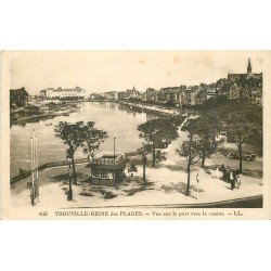 carte postale ancienne 14 TROUVILLE. Vue sur le Port vers le Casino LL 615