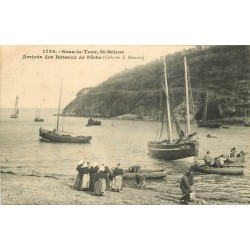 22 SOUS-LA-TOUR vers Saint-Brieuc. Arrivée des Bateaux de Pêche