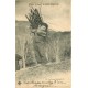 63 AUVERGNE. Jeune Montagnard ramassant du bois mort 1902