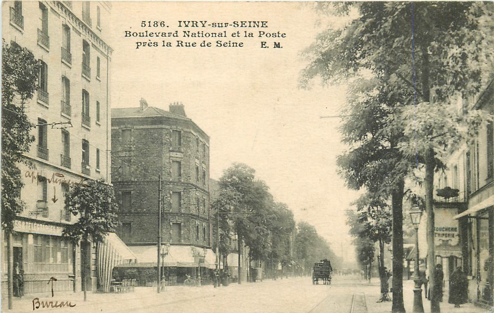 94 IVRYSURSEINE. La Poste sur Boulevard National près rue de Seine