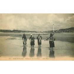 62 BERCK-PLAGE. Pêcheuses de Crevettes 1916