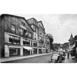 61 BAGNOLES-DE-L'ORNE. Hôtel des Roches rue du Casino 1952