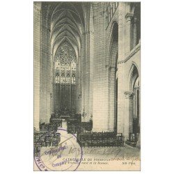 carte postale ancienne 02 SOISSONS. Cathédrale. Transept et Rosace 1919
