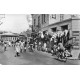 80 CAYEUX-SUR-MER. Rue Maréchal Foch et Place Courbet vers 1960