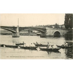 91 RIS-ORANGIS. Pêcheurs à la ligne près du Pont de Ris