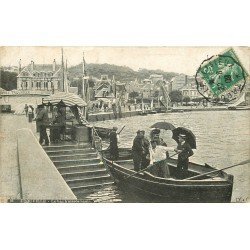 carte postale ancienne 14 TROUVILLE. Le Bac à Marée haute 1909
