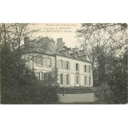03 VOUSSAC. Château de Magnoux près de Montet 1912