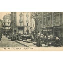 41 BLOIS. Un jour de Marché rue Denis Papin 1919