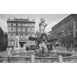 Italie Italia. ROMA Fontana del Tritone