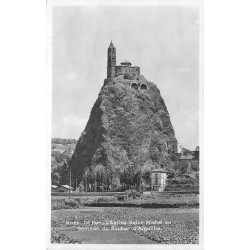 43 LE PUY. Eglise Saint-Michel sur Rocher Aiguille 1942