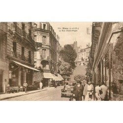 41 BLOIS. Belle voiture ancienne face au Grand Café rue Denis Papin 1932
