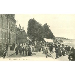 41 BLOIS. Grosse animation sur le Mail