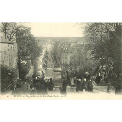 41 BLOIS. Grosse animation en haut de la rue Denis Papin