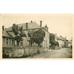 Photo Cpsm 63 SAINT-PRIEST-DES-CHAMPS. Groupe Scolaire et Mairie 1972