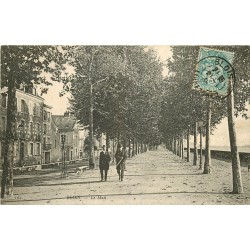 41 BLOIS. Promeneurs sur le Mail vers 1905