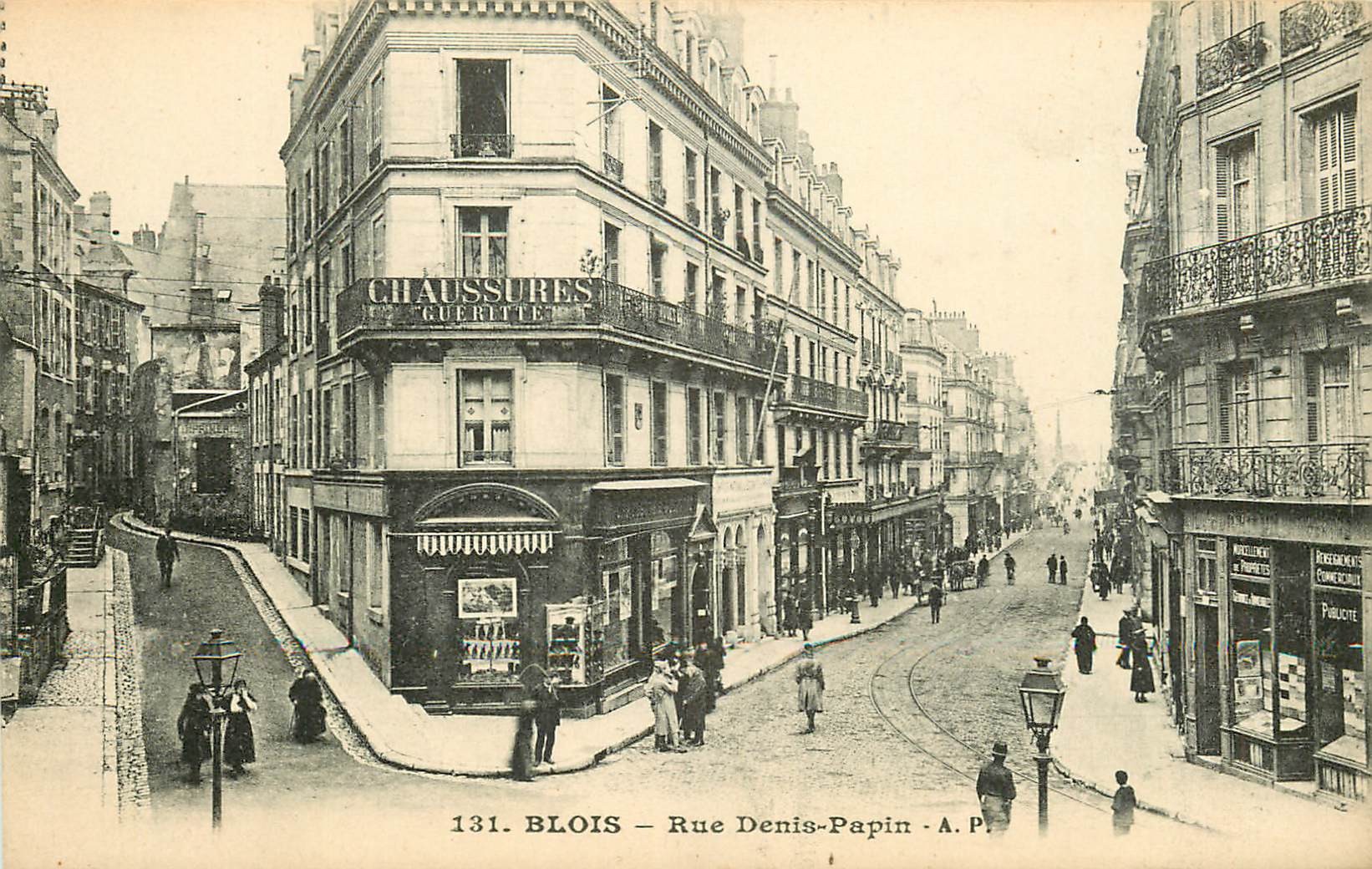 41 BLOIS. Rue Denis-Papin avec Chausseur Gueritte