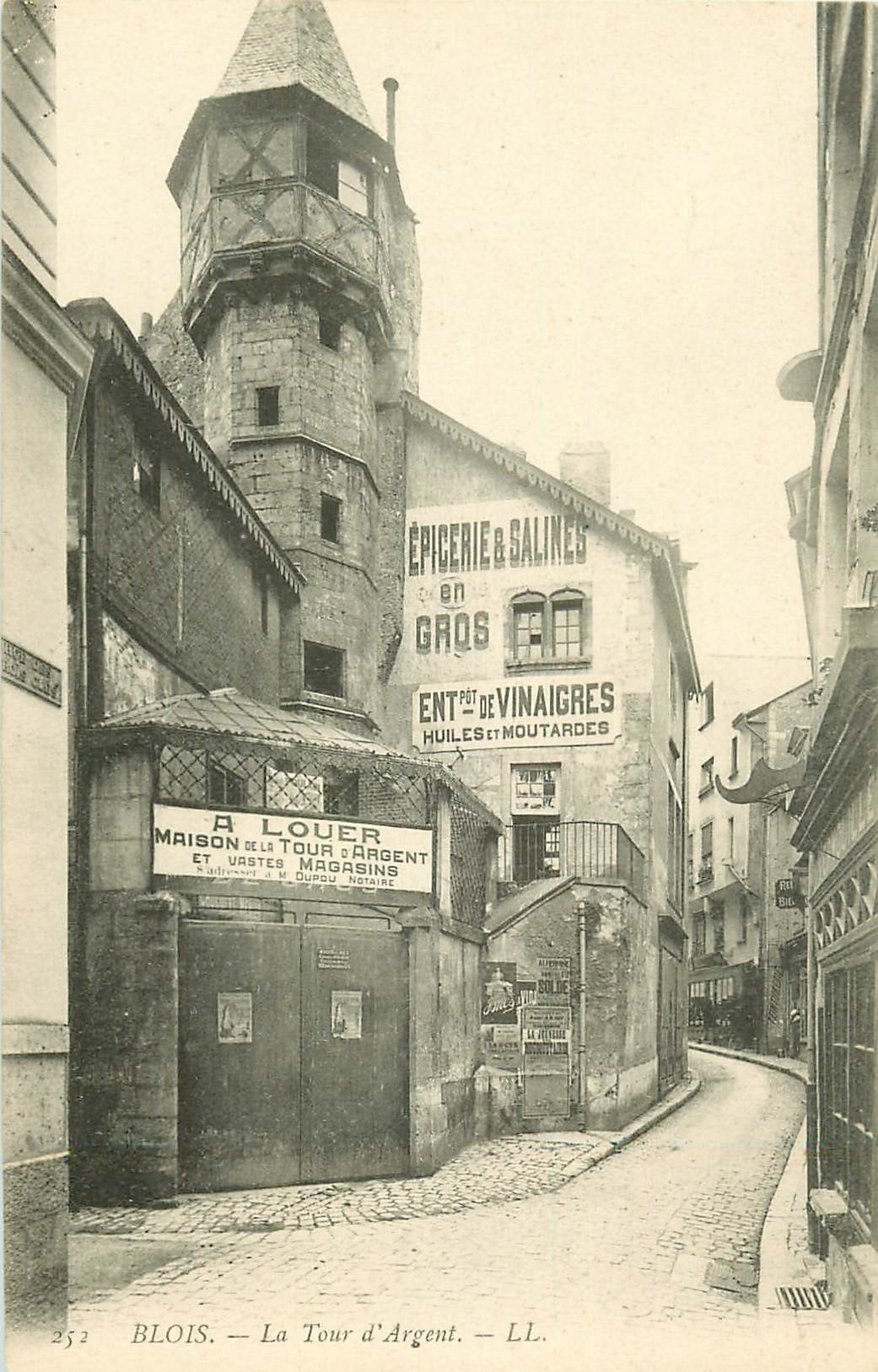 41 BLOIS. La Tour d'Argent ancien Hôtel des Monnaies et Epicerie en gros
