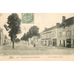 77 BEAUMONT-EN-GÂTINAIS. Rue Hôtel de Ville 1907