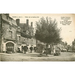 41 BLOIS. Voitures anciennes Hôtel de la Gerbe d'Or rue du Bourg-Neuf