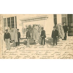 73 AIX-LES-BAINS. Chaise à Porteurs à Etablissement thermal 1902