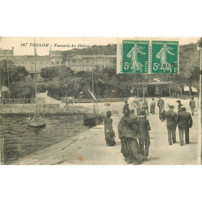 Toulon Quai Cronstadt Et Canots Majeurs à Toulon