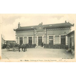 41 BLOIS. Attelage devant la Gare des Tramways faubourg de Vienne