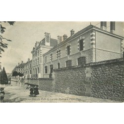 41 BLOIS. Ecole de Garçons boulevard Victor-Hugo 1910