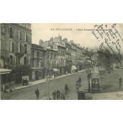 24 PERIGUEUX. Animation Place Bugeaud 1921