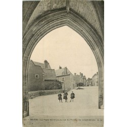 41 BLOIS. Place Saint-Louis vue du Porche Cathédrale 1917