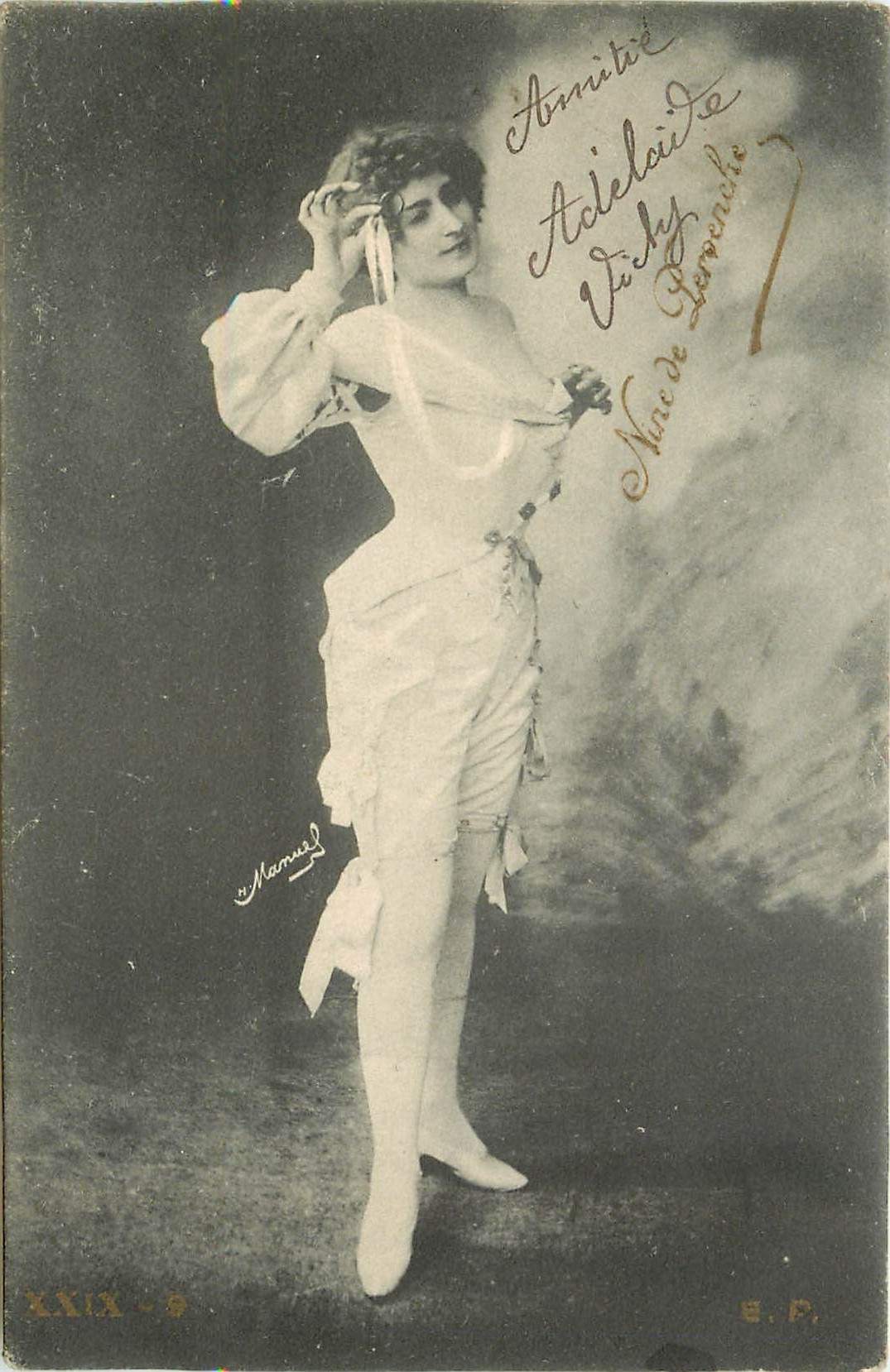 Artiste Streap-tease. L'éffeuilleuse NINE DE PERVENCHE 1905