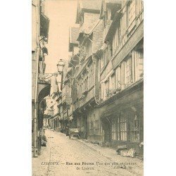 carte postale ancienne 14 LISIEUX. Rue aux Fèvres. Pour l'Amérique du Nord