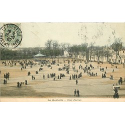 2 x cpa 17 LA ROCHELLE. Place d'Armes 1907 et les Quatre Sergents