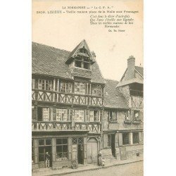 carte postale ancienne 14 LISIEUX. Place de la Halle aux Fromages