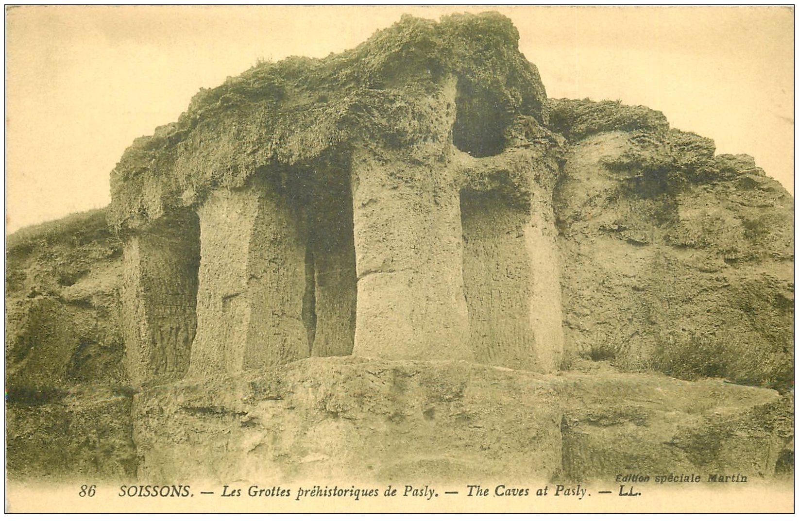 carte postale ancienne 02 SOISSONS. Grottes préhistoriques de Pasly. Edition Martin