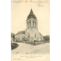 27 SAINT-PIERRE-D'AUTILS. Animation devant le Clocher de l'Eglise 1903