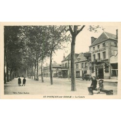 03 SAINT-POURCAIN-SUR-SIOULE. Pompe à essence devant le Garage sur le Cours