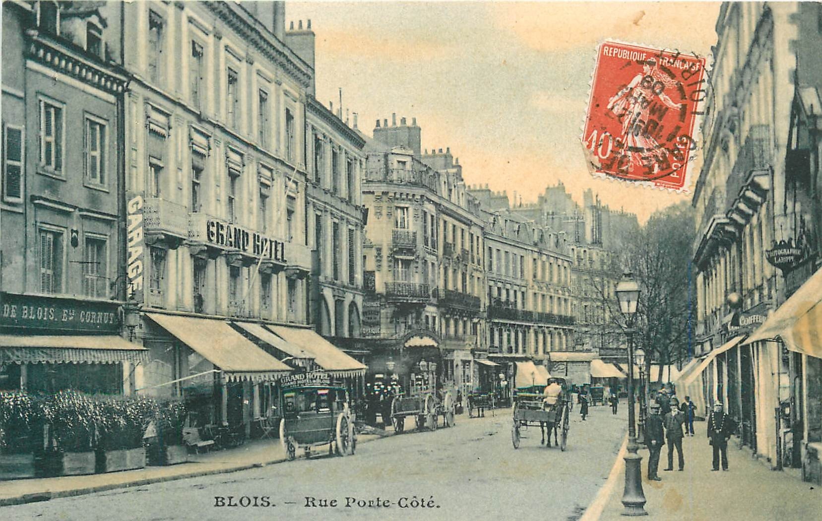 41 BLOIS. Diligence pour clients du Grand Hôtel rue Porte Côté 1909