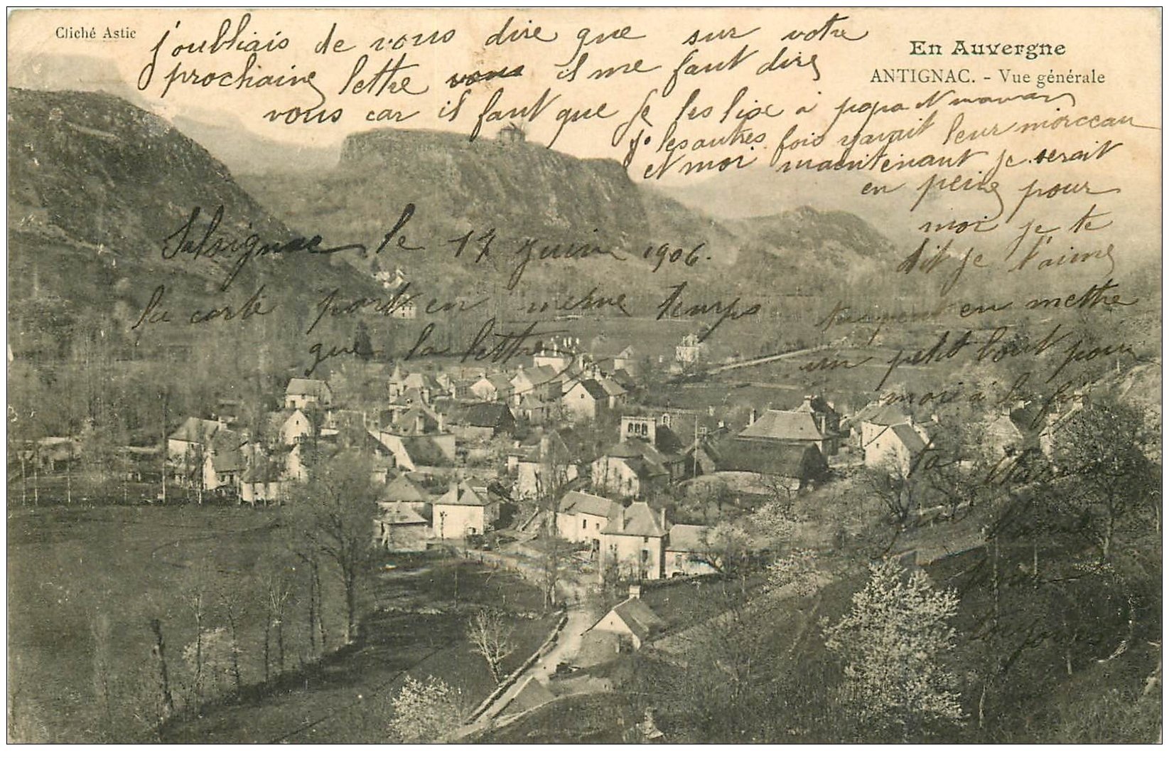 15 ANTIGNAC. Vue du Village 1906
