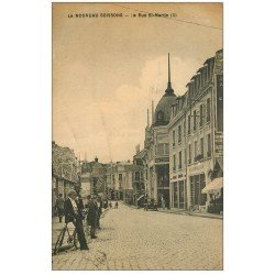 carte postale ancienne 02 SOISSONS. La Rue Saint-Martin 1924. Panneau Publicitaire Singer