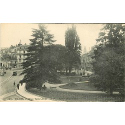 2 x Cpa 41 BLOIS. Place Victor-Hugo et Escalier du Square