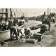 44 LE CROISIC. Débarquement de Poissons par des Pêcheurs sur les Quais 1954