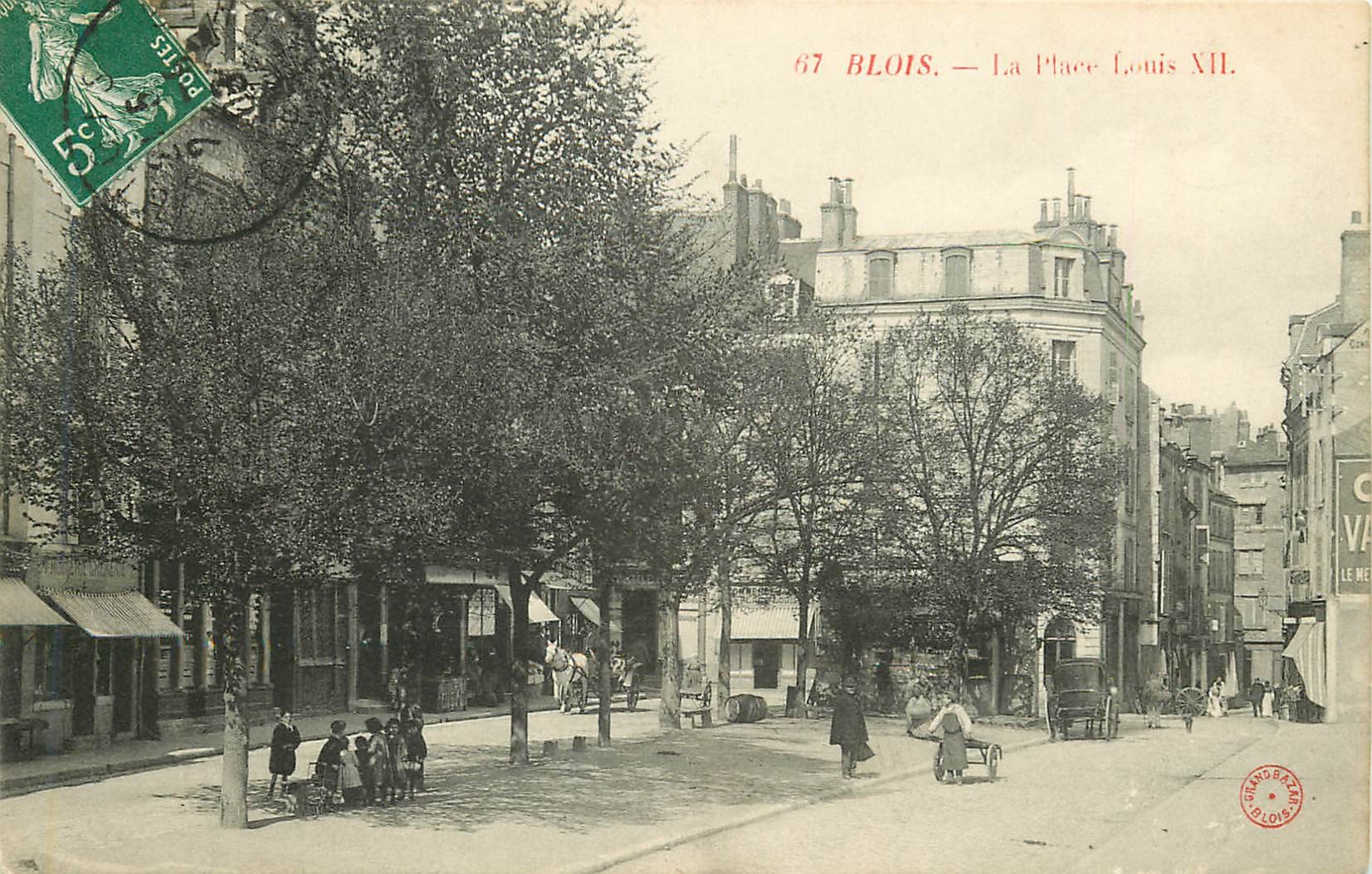 41 BLOIS. Crèmerie sur la Place Louis XII