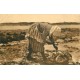 17 CHERAY environs. Une Pêcheuse d'Huîtres avec son petit marteau 1931