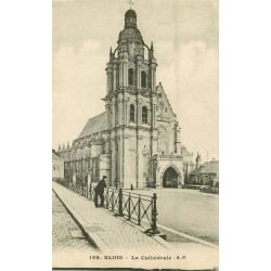 3 x cpa 41 BLOIS. Cathédrale , Place Saint-Louis 1910 et Abside 1908